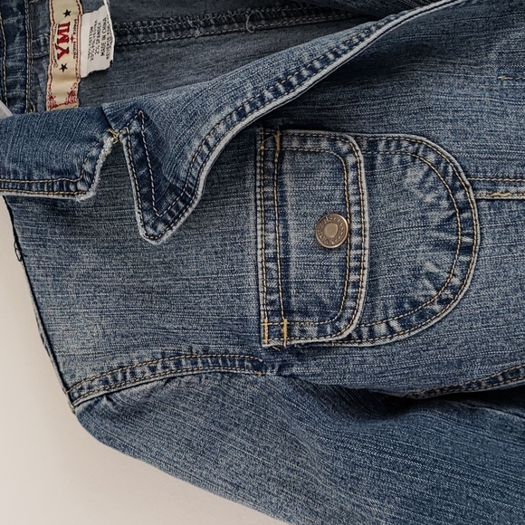 YMI Junior Denim blazer Medium wash. Size Medium - Picture 5 of 16